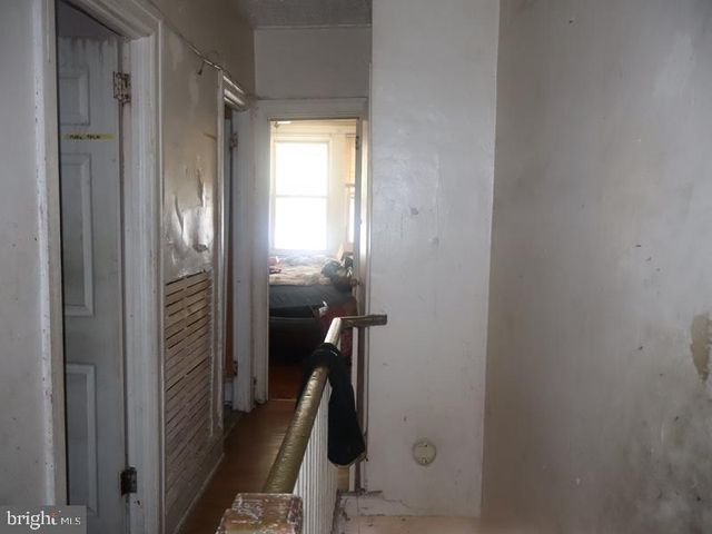 5502 WESTFORD RD, Philadelphia, PA 19120