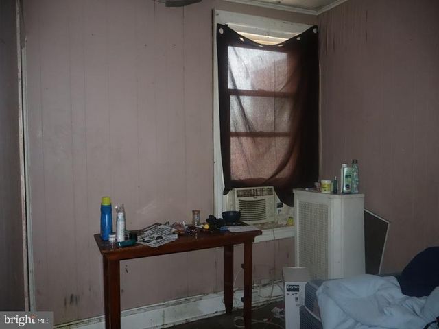 5502 WESTFORD RD, Philadelphia, PA 19120