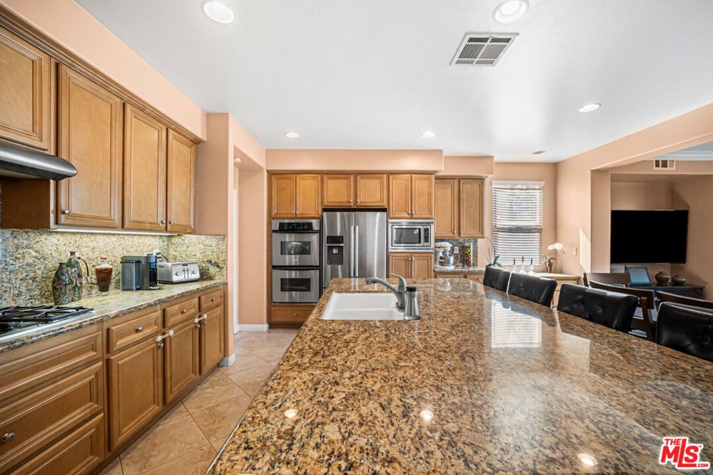 Image 16 of property listing at 25340 Coral Canyon Road, Corona, CA 92883