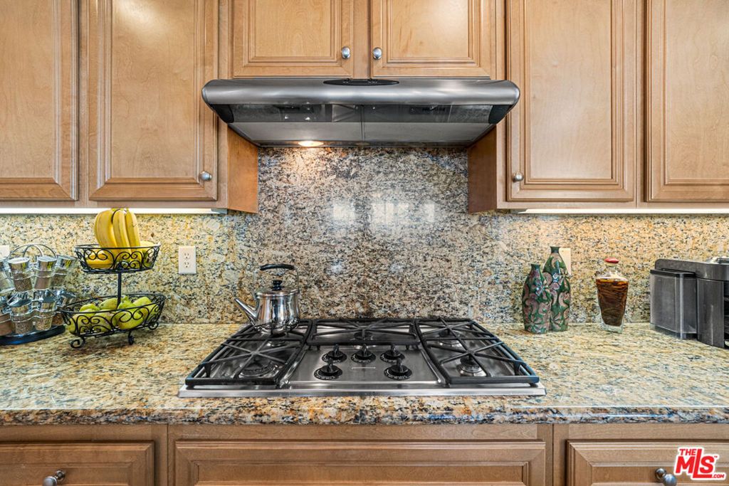 Image 18 of property listing at 25340 Coral Canyon Road, Corona, CA 92883