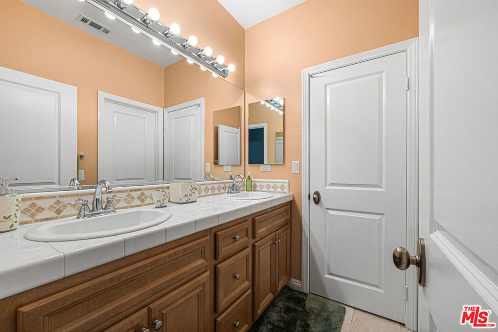 Image 42 of property listing at 25340 Coral Canyon Road, Corona, CA 92883