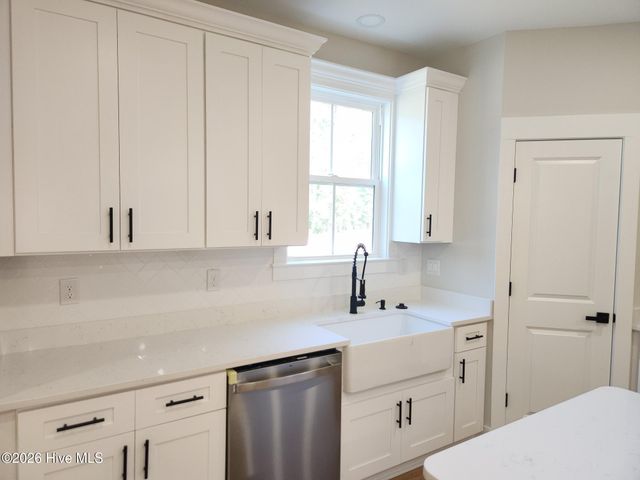 556 Briarwood Drive NW, Calabash, NC 28467