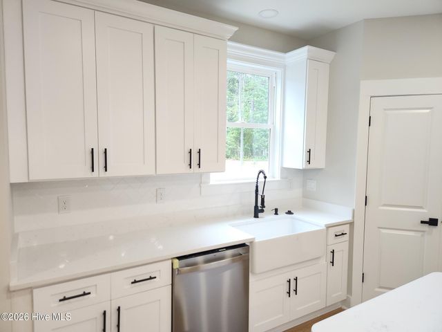 556 Briarwood Drive NW, Calabash, NC 28467