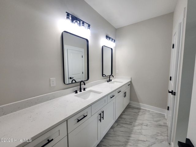 556 Briarwood Drive NW, Calabash, NC 28467