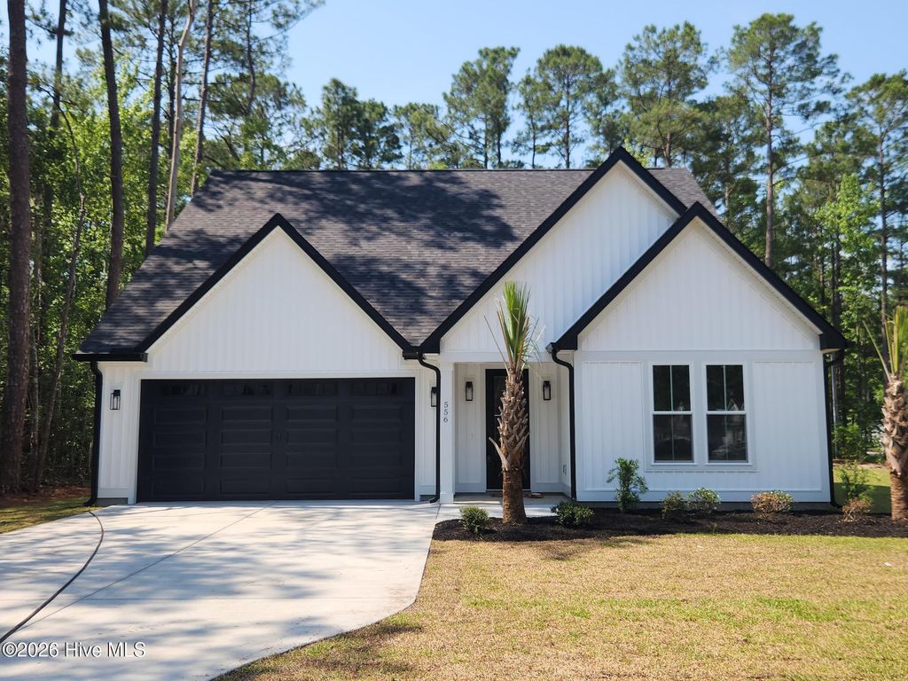 556 Briarwood Drive NW, Calabash, NC 28467