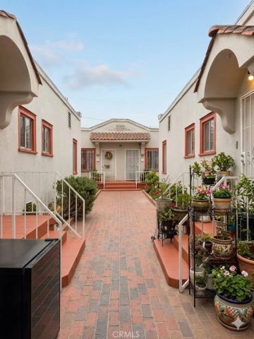 1646 W 52nd, Los Angeles, CA 90062