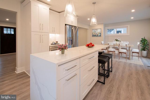 21 MANOR RD, Paoli, PA 19301