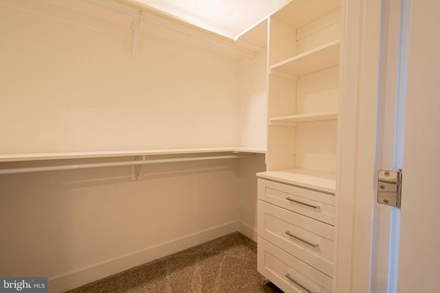 21 MANOR RD, Paoli, PA 19301