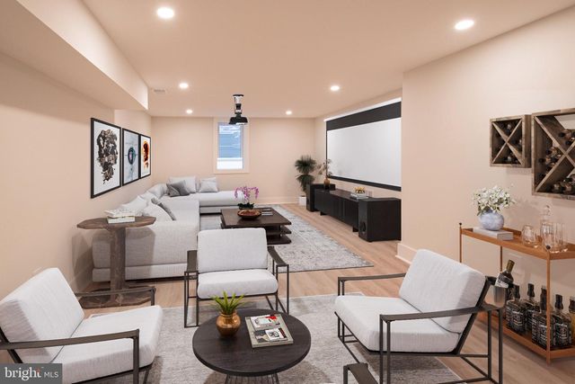 21 MANOR RD, Paoli, PA 19301