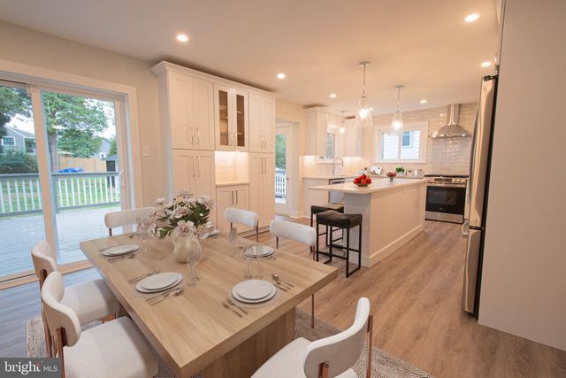 21 MANOR RD, Paoli, PA 19301