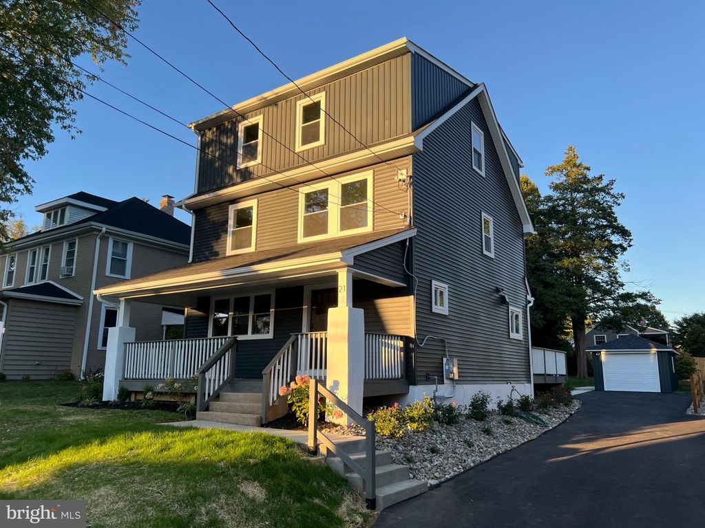 21 MANOR RD, Paoli, PA 19301