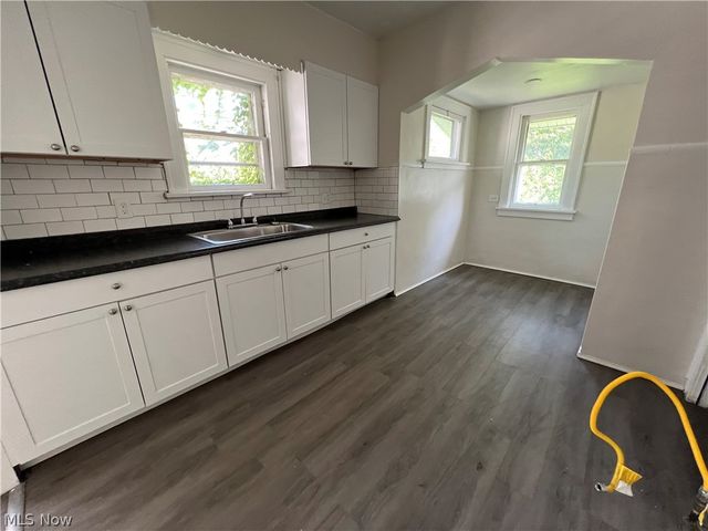3227 W 114th Street, Cleveland, OH 44111
