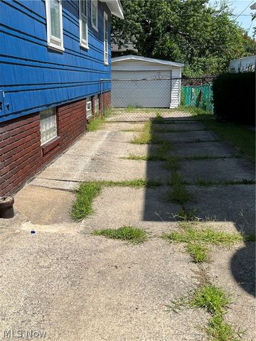 3227 W 114th Street, Cleveland, OH 44111