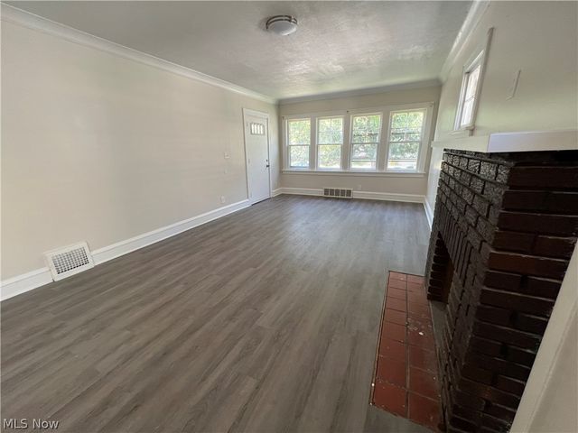 3227 W 114th Street, Cleveland, OH 44111