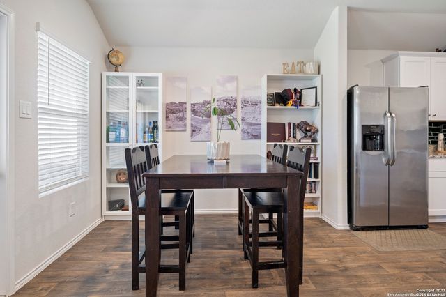 723 ARMADILLO DR, Seguin, TX 78155