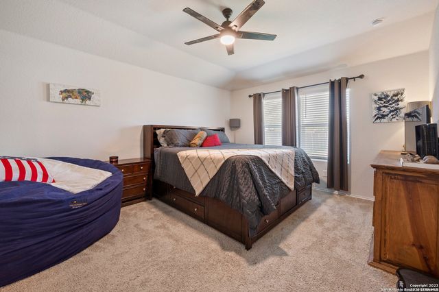 723 ARMADILLO DR, Seguin, TX 78155