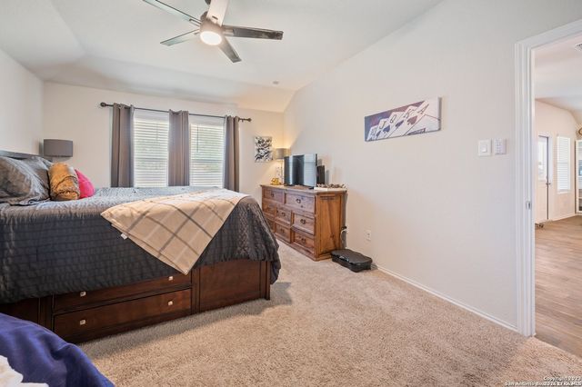 723 ARMADILLO DR, Seguin, TX 78155