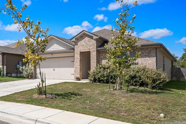 723 ARMADILLO DR, Seguin, TX 78155