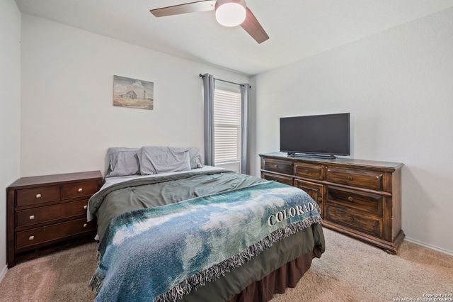 723 ARMADILLO DR, Seguin, TX 78155