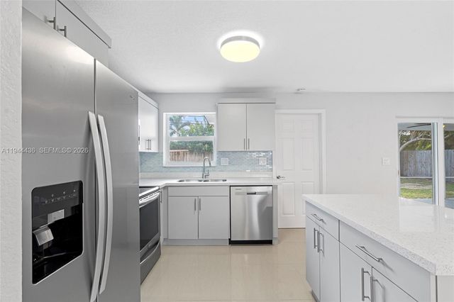 1472 NE 62nd St 1472, Fort Lauderdale, FL 33334