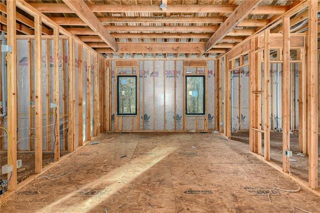 305 SW 17th Street, Oak Grove, MO 64075