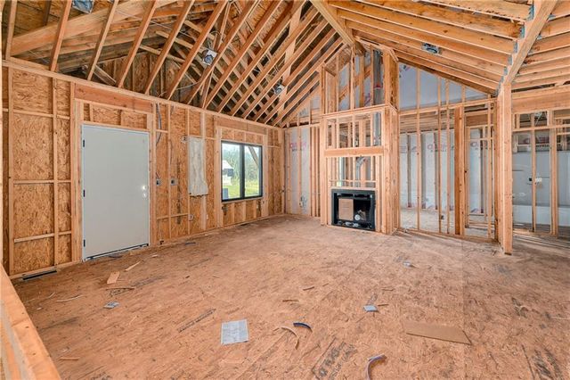 305 SW 17th Street, Oak Grove, MO 64075