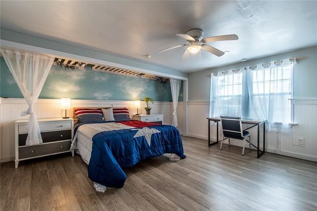 938 E Lakeside Dr, Corpus Christi, TX 78418