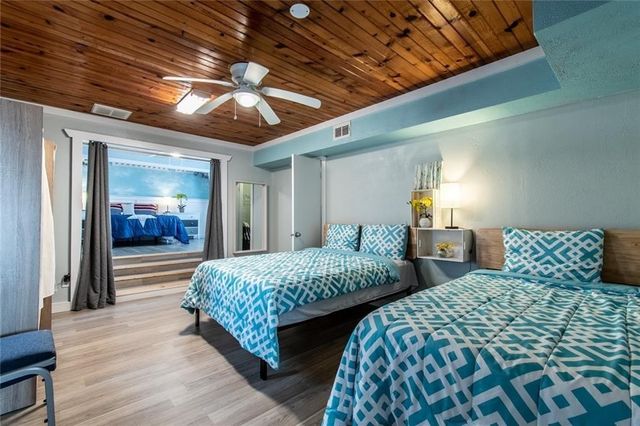 938 E Lakeside Dr, Corpus Christi, TX 78418