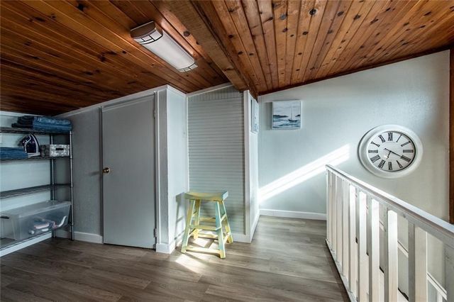 938 E Lakeside Dr, Corpus Christi, TX 78418