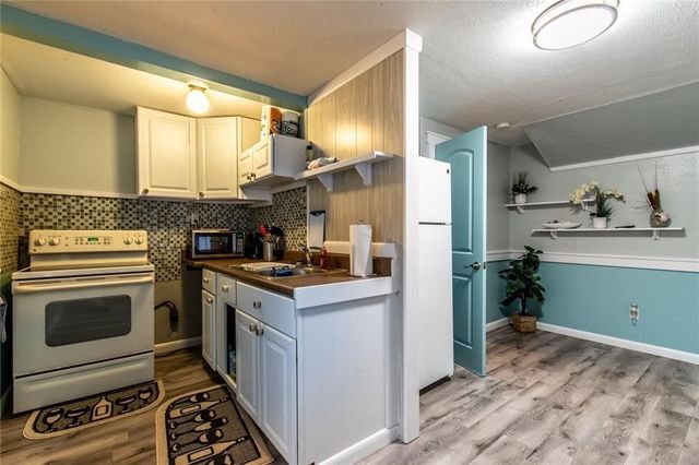 938 E Lakeside Dr, Corpus Christi, TX 78418