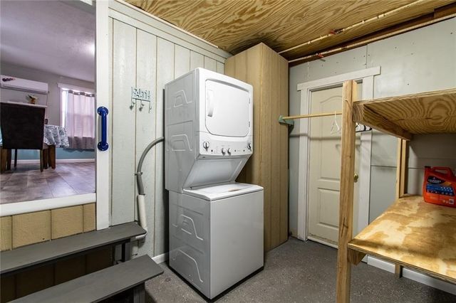 938 E Lakeside Dr, Corpus Christi, TX 78418