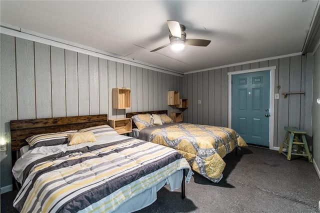 938 E Lakeside Dr, Corpus Christi, TX 78418