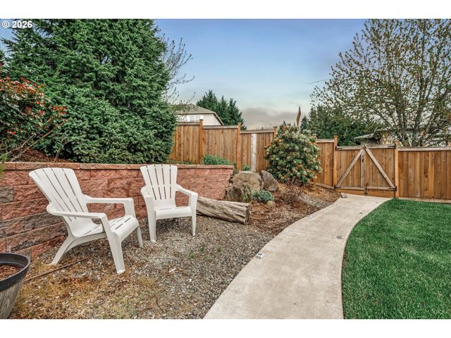 16093 Se GOOSEHOLLOW Dr, Damascus, OR 97089