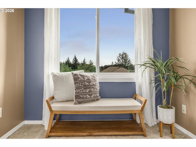 16093 Se GOOSEHOLLOW Dr, Damascus, OR 97089