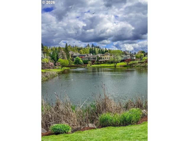 16093 Se GOOSEHOLLOW Dr, Damascus, OR 97089
