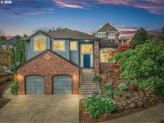 16093 Se GOOSEHOLLOW Dr, Damascus, OR 97089