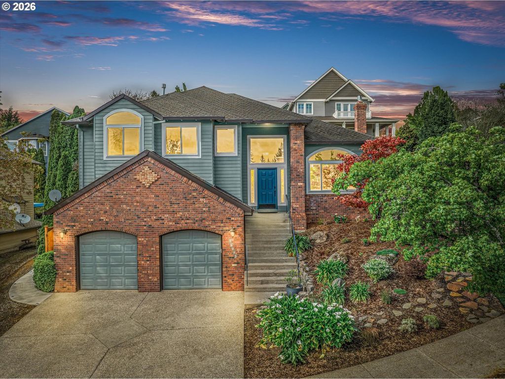 16093 Se GOOSEHOLLOW Dr, Damascus, OR 97089