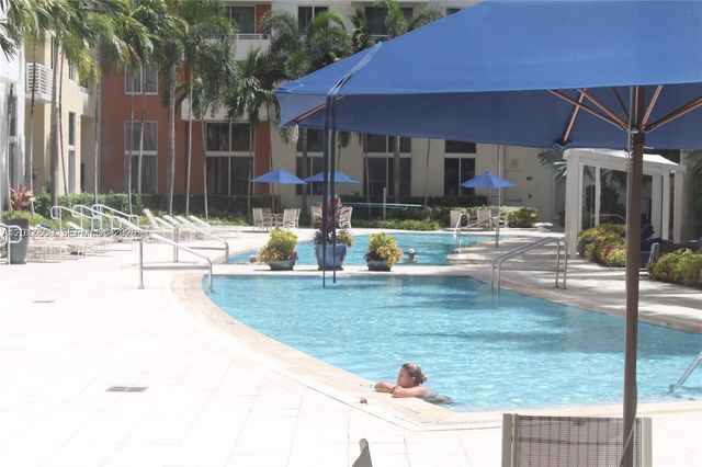 18800 NE 29th Ave 1028, Aventura, FL 33180
