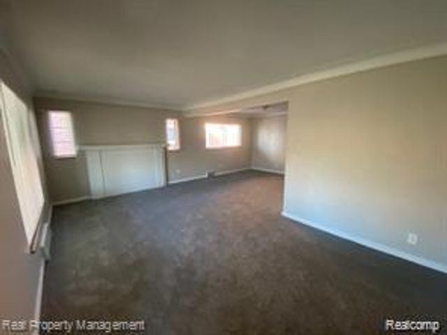 13614 Ashton Road, Detroit, MI 48223