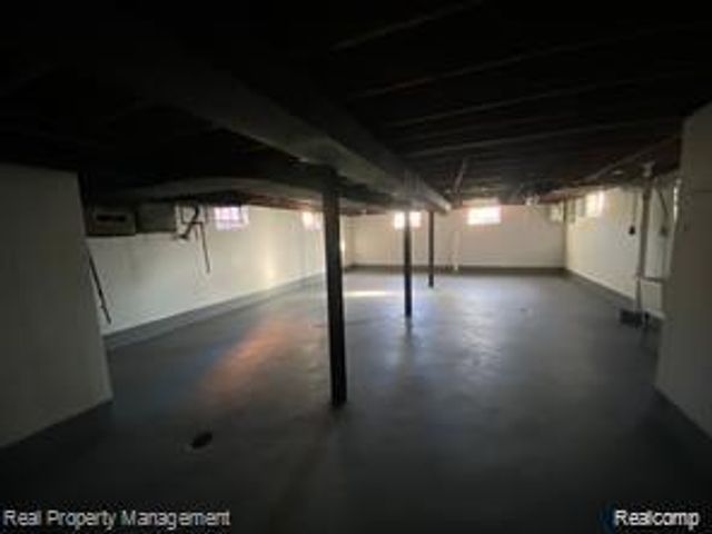 13614 Ashton Road, Detroit, MI 48223