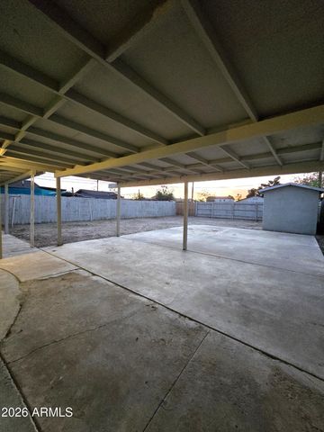 6725 N 55TH Drive, Glendale, AZ 85301