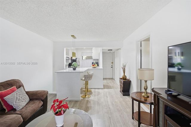 5501 Lakeside Drive 204, Margate, FL 33063