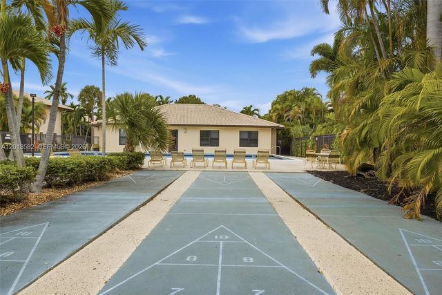 5501 Lakeside Drive 204, Margate, FL 33063
