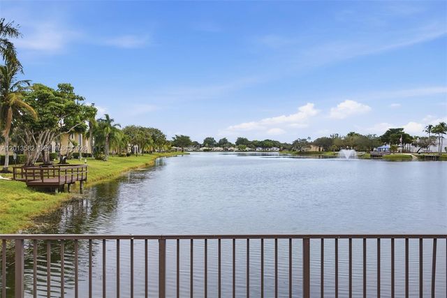 5501 Lakeside Drive 204, Margate, FL 33063