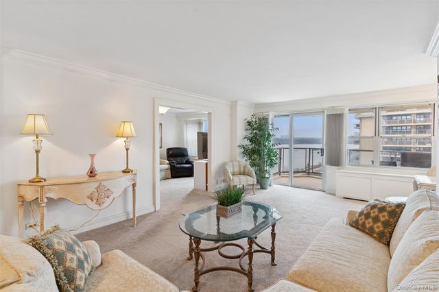 17-85 215th Street 15M, Bayside, NY 11360