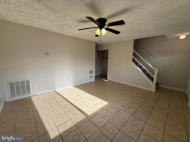 733 BELLOWS AVE, Fredericksburg, VA 22405