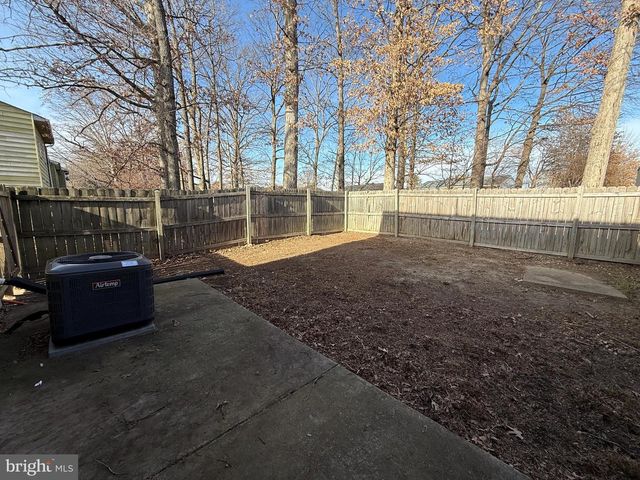 733 BELLOWS AVE, Fredericksburg, VA 22405