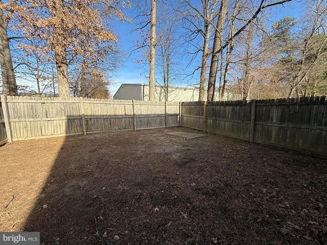 733 BELLOWS AVE, Fredericksburg, VA 22405