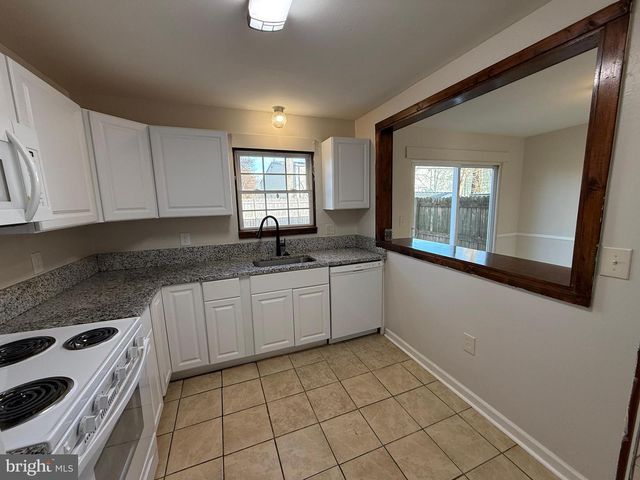 733 BELLOWS AVE, Fredericksburg, VA 22405