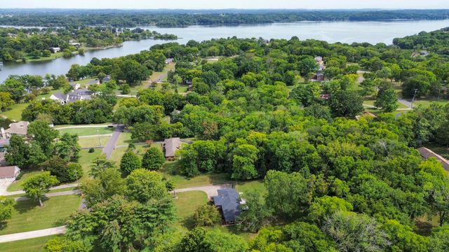 118 Bay Dr, Hendersonville, TN 37075